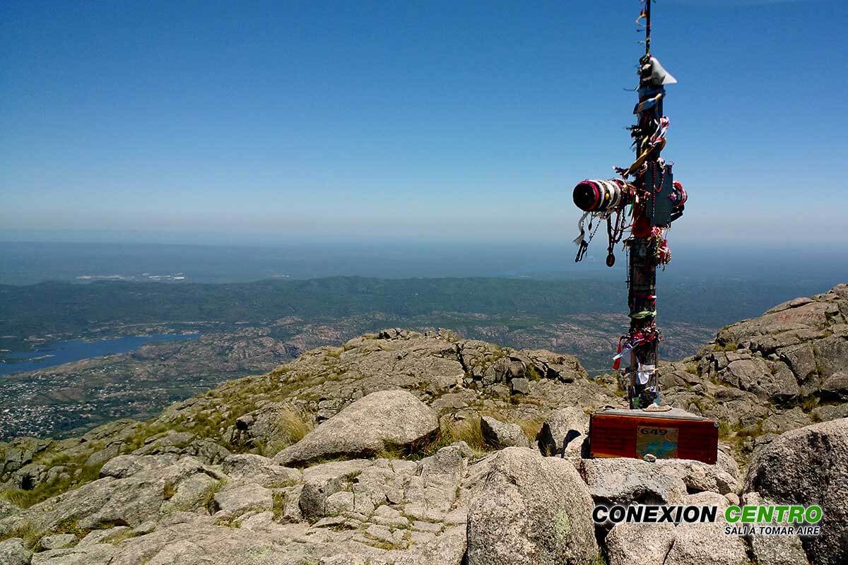 El cerro Uritorco propone una gran aventura